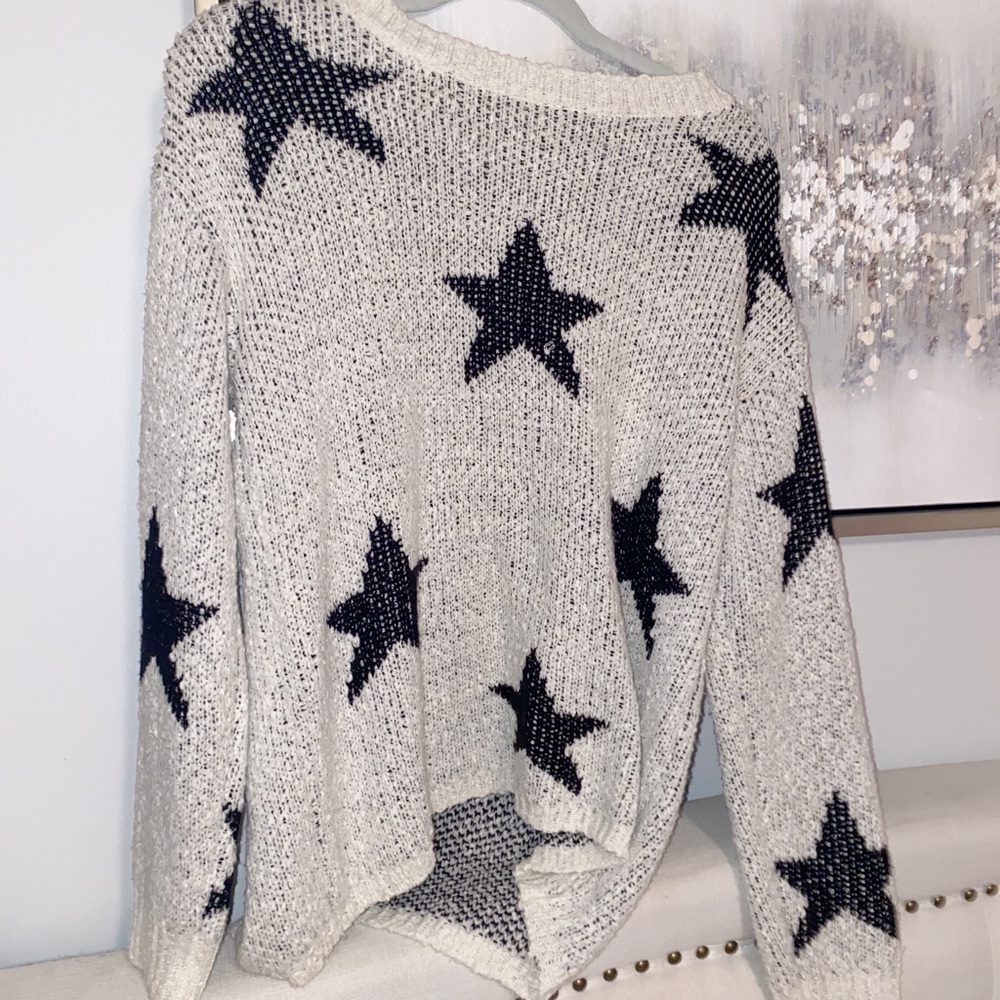 Black and white star sweater! Size small